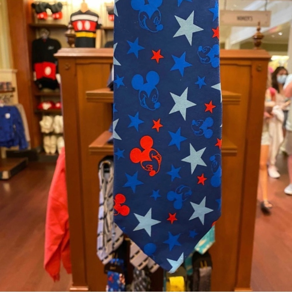 Disney Mickey Mouse 4th of July men’s tie - Picture 2 of 6